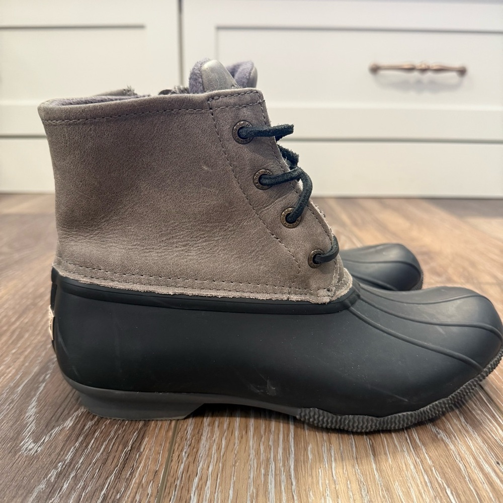 Sperry Waterproof Leather Duck Boots Women SZ 8M Black & Gray Preppy Snow Rain - Picture 6 of 9